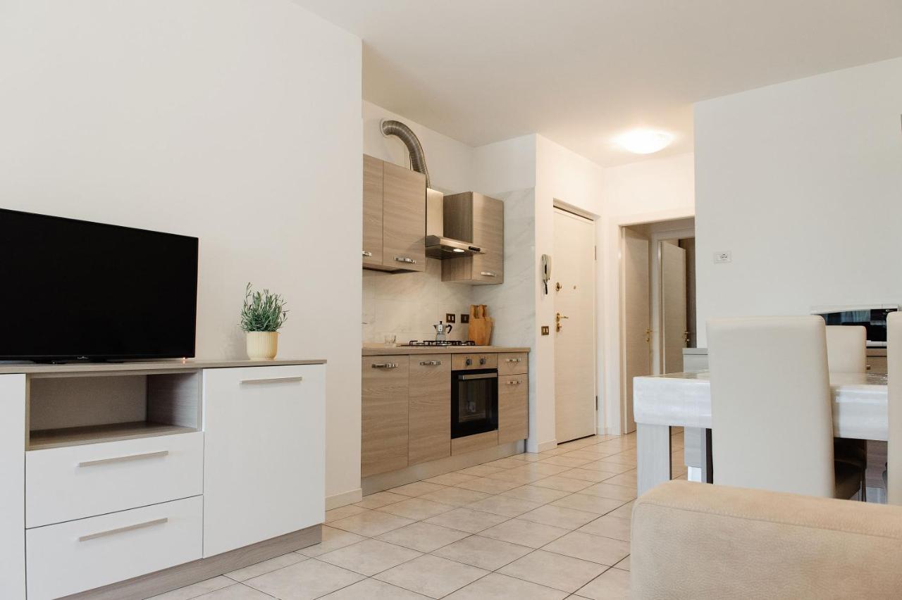 Appartamento Afrodite Desenzano del Garda Eksteriør bilde